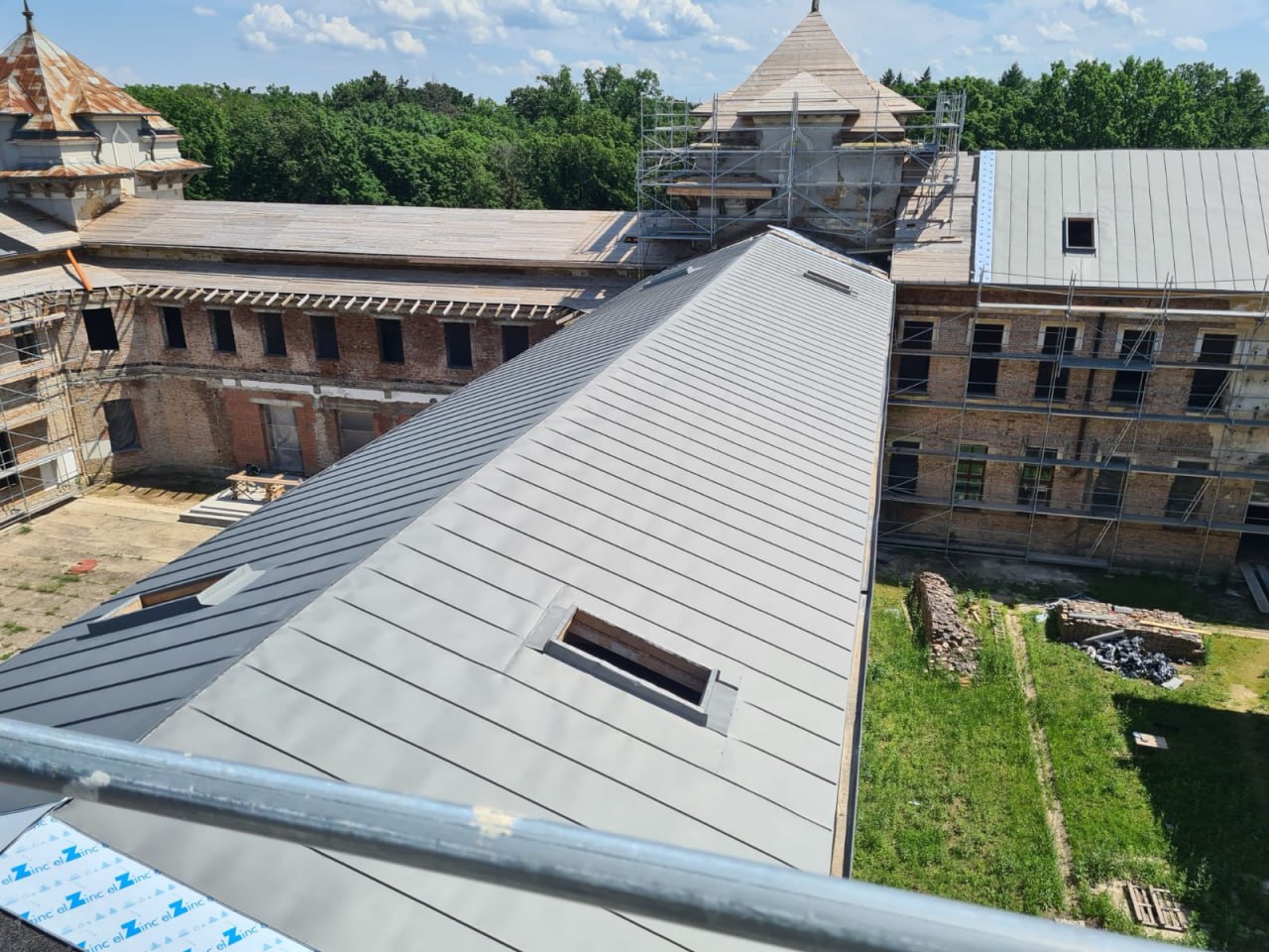 Tablă fălțuită — vedere panoramică